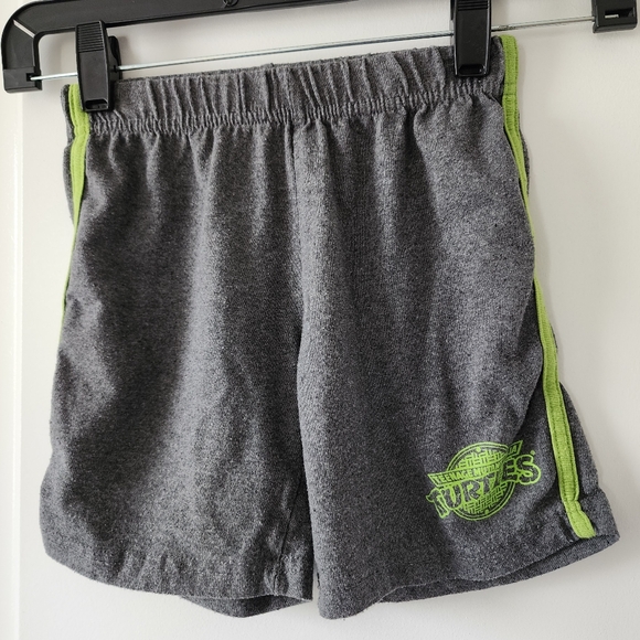 Nickelodeon Other - Sz5 Nickelodeon gray & green Ninja Turtles shorts‎